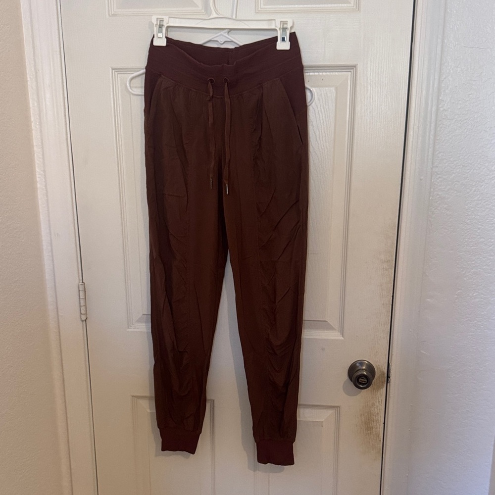 Lululemon dance studio joggers